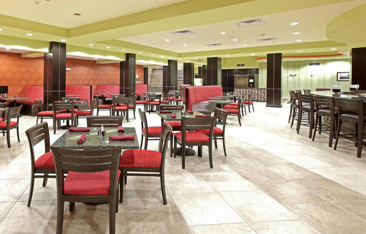 Holiday Inn Garland By Ihg Экстерьер фото